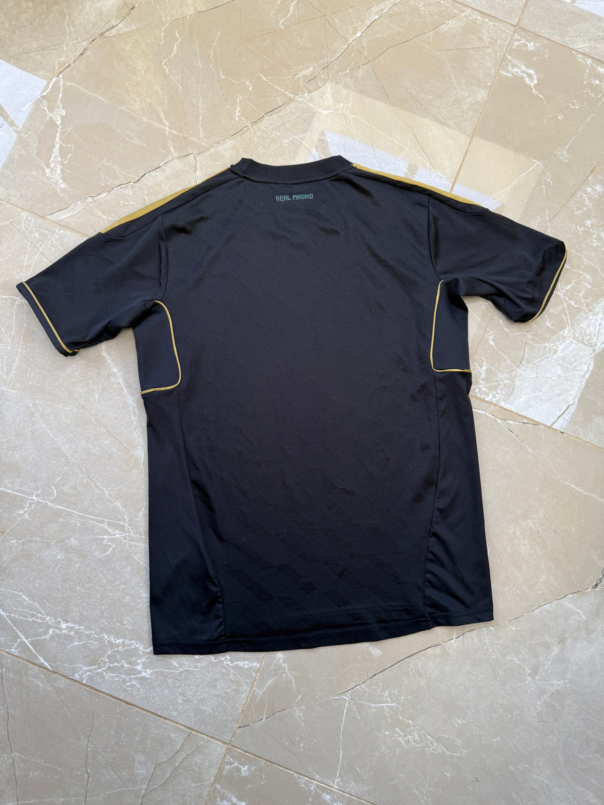 Real Madrid 2011/12 Adidas Away Shirt - M