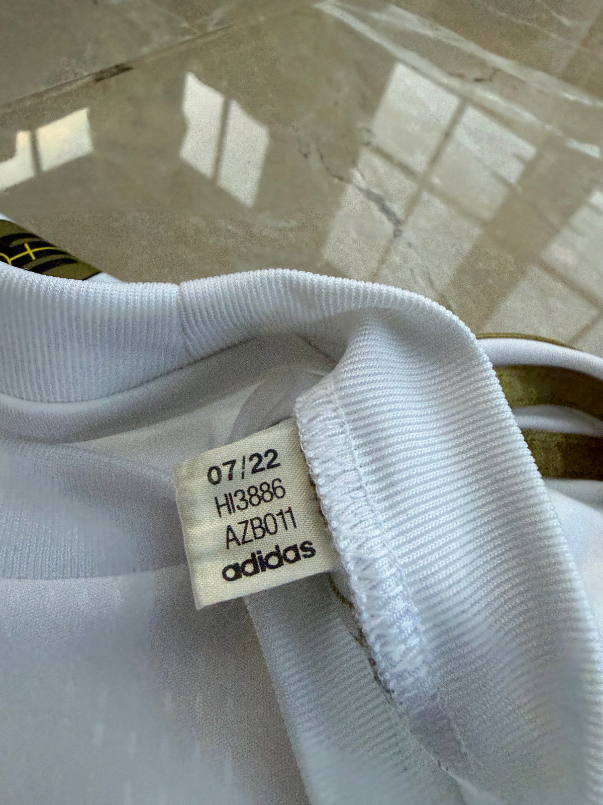Bayern Munich 2022/23 Adidas Away Shirt - XL (Gnabry #7)