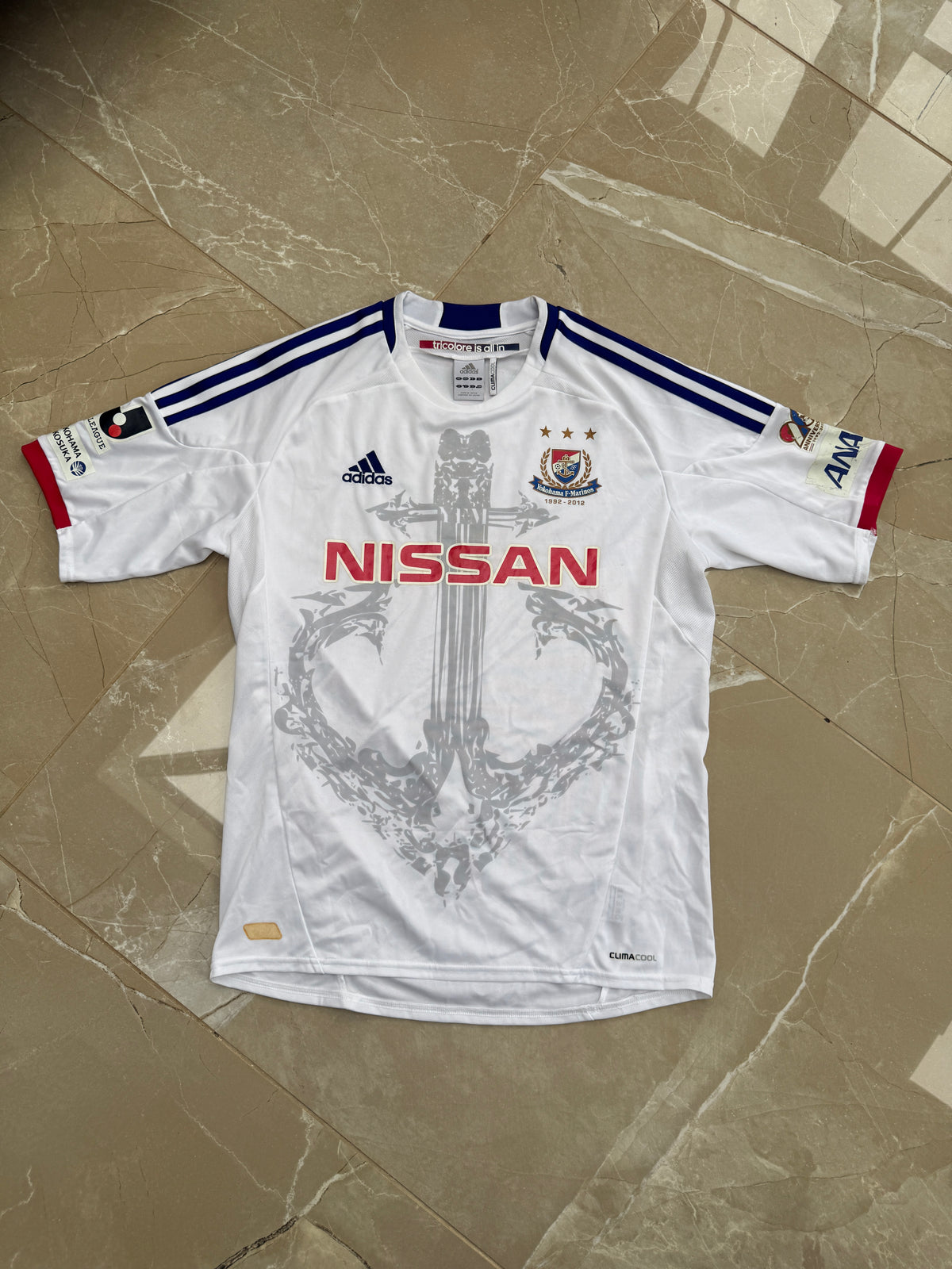 Yokohama Marinos 2012 Adidas Away Shirt - L