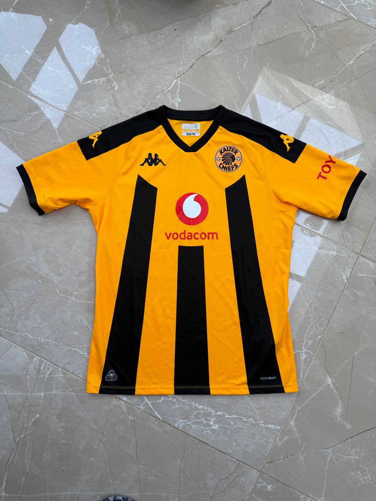 Kaiser Chiefs 2024/25 Puma Home Shirt - L