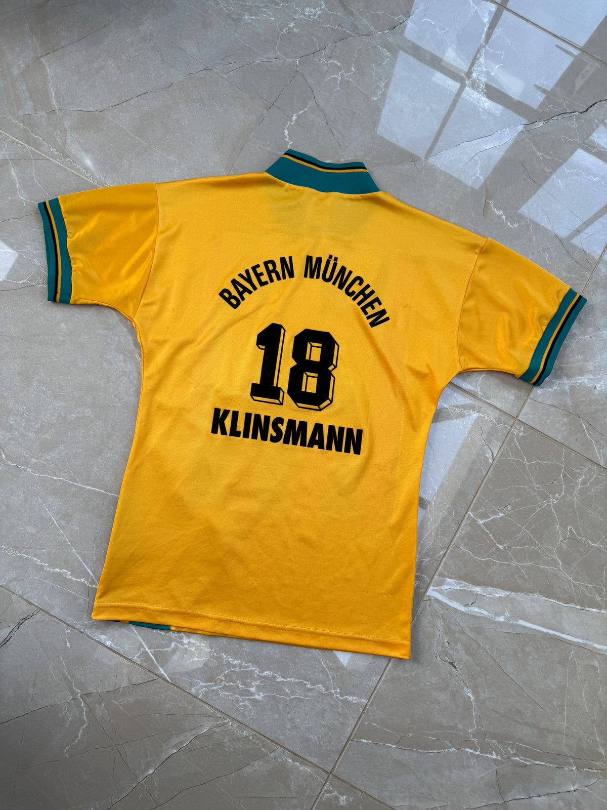 Bayern Munich 1993/95 Adidas Away Shirt - S (Klinsmann #18)