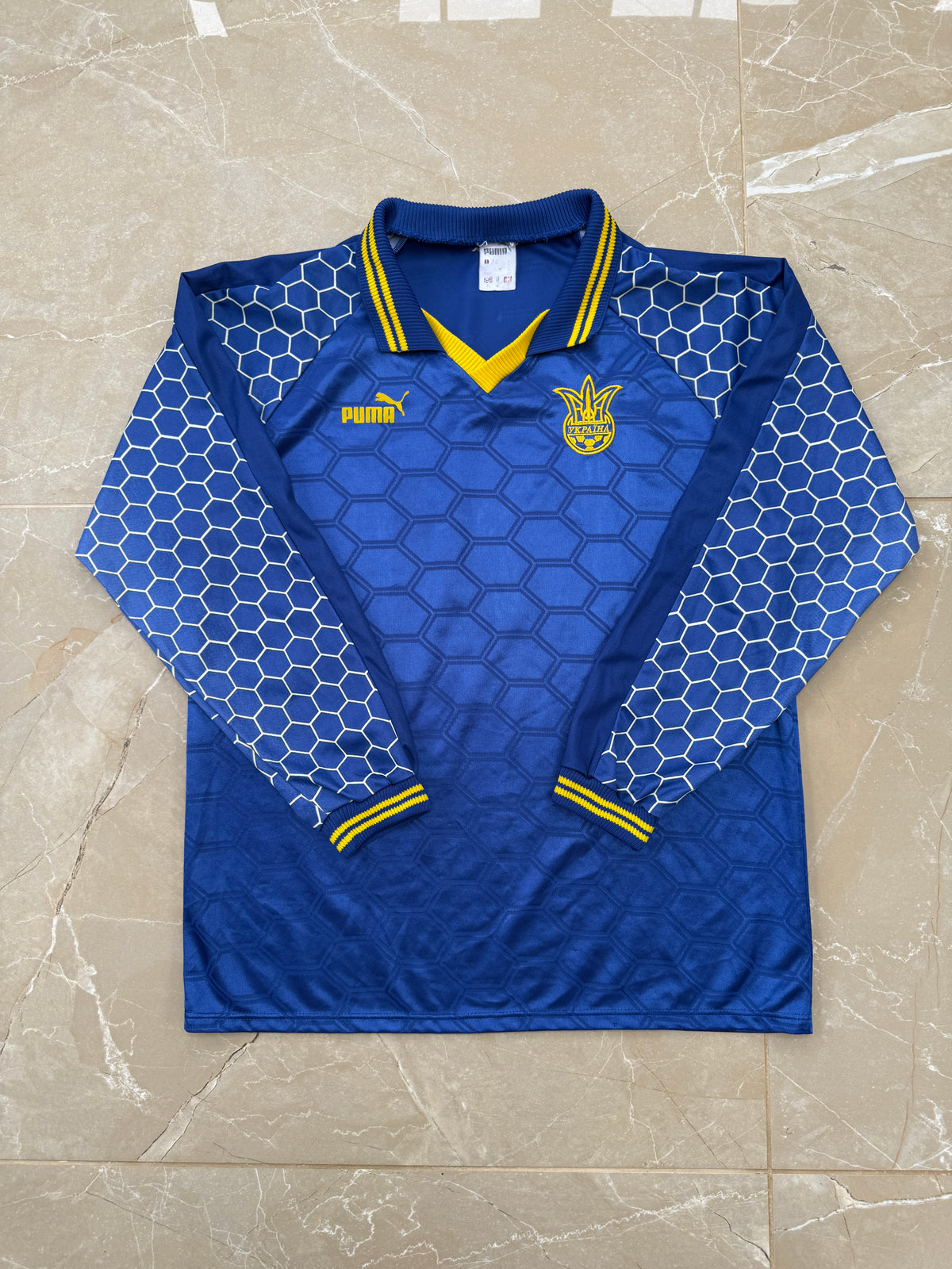 Ukraine 1997/98 Puma Away Shirt - L