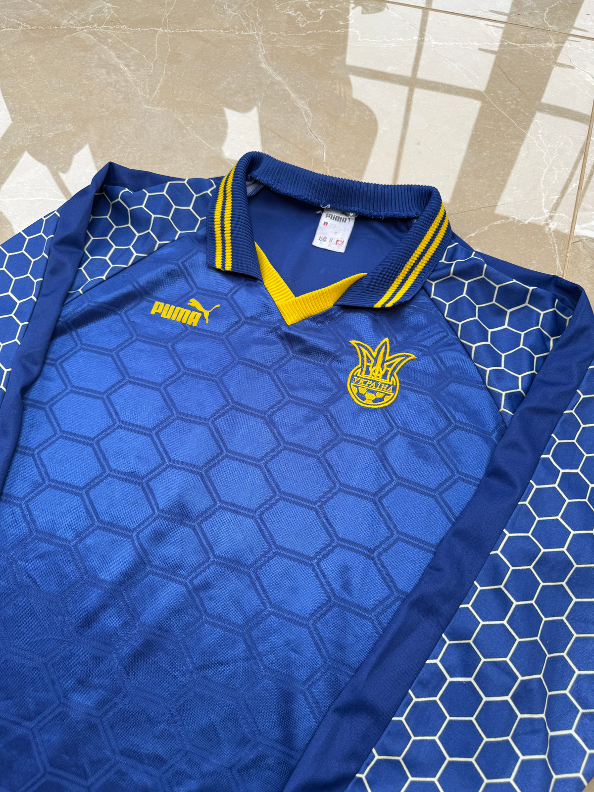 Ukraine 1997/98 Puma Away Shirt - L