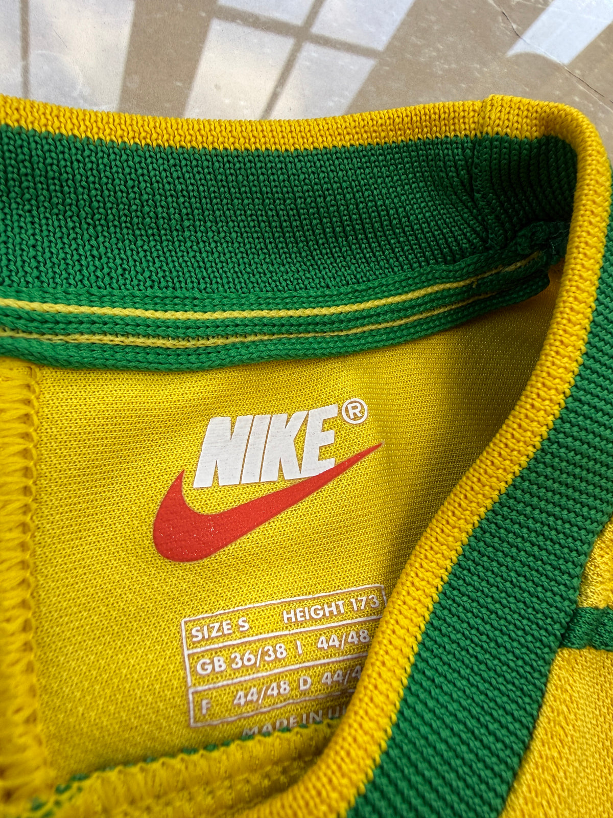 Brazil 1998/00 Nike Home Shirt - S (Ronaldo #9)