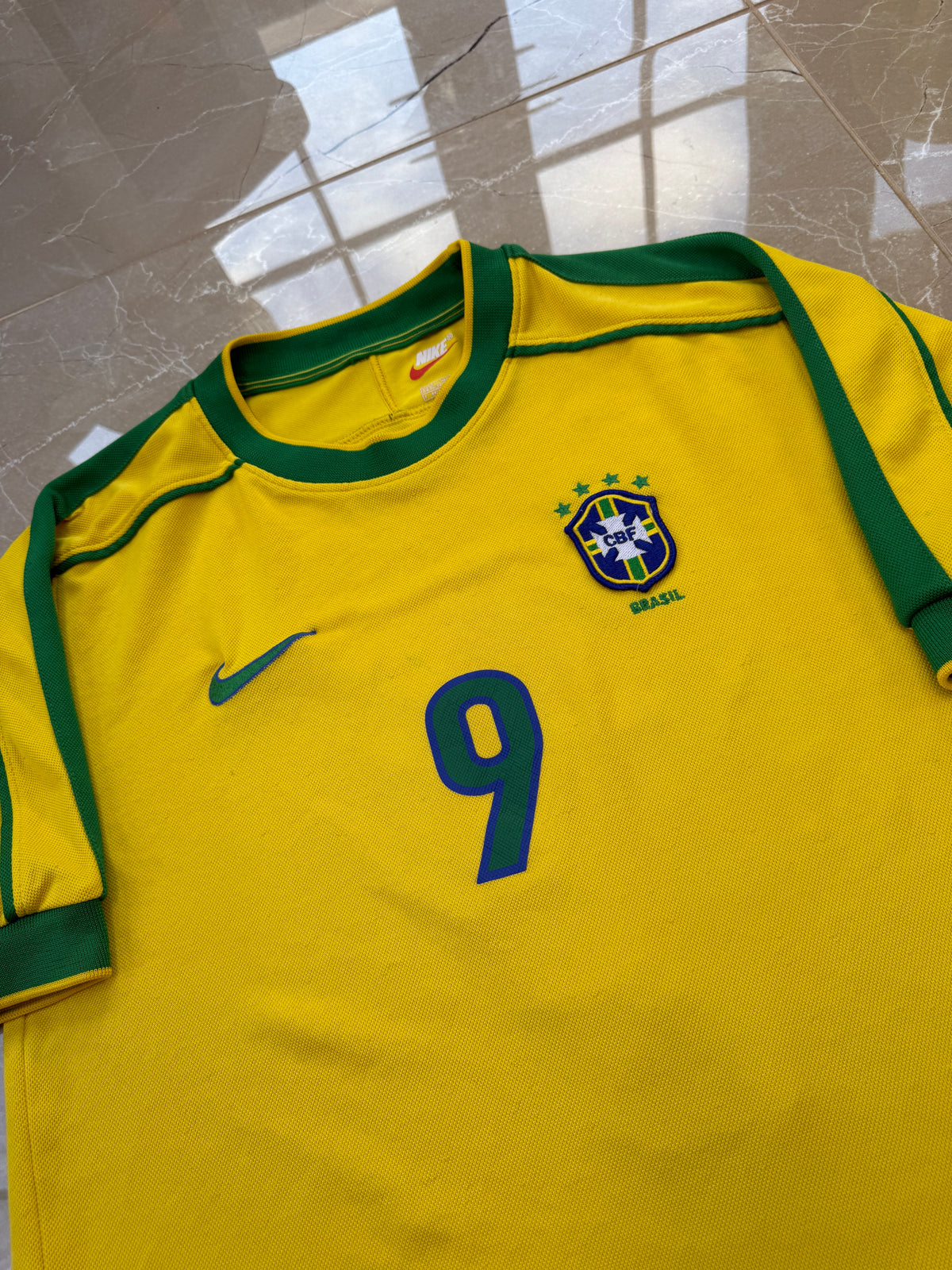 Brazil 1998/00 Nike Home Shirt - S (Ronaldo #9)