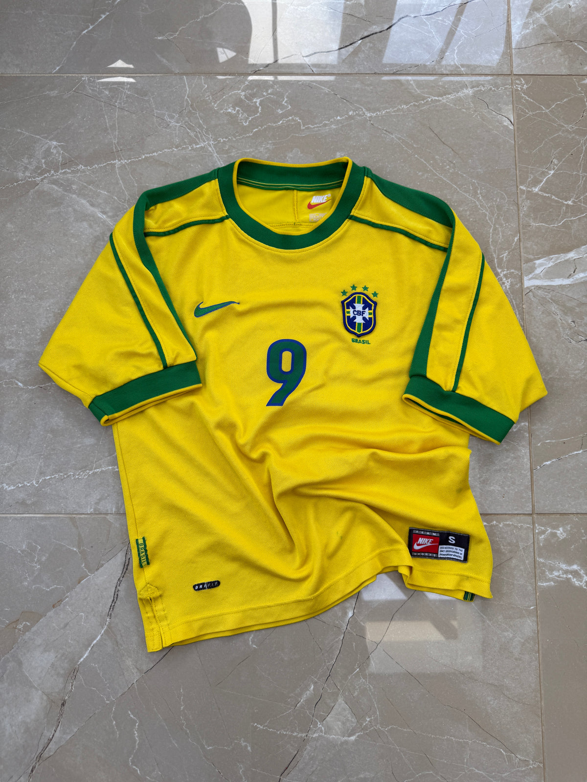 Brazil 1998/00 Nike Home Shirt - S (Ronaldo #9)