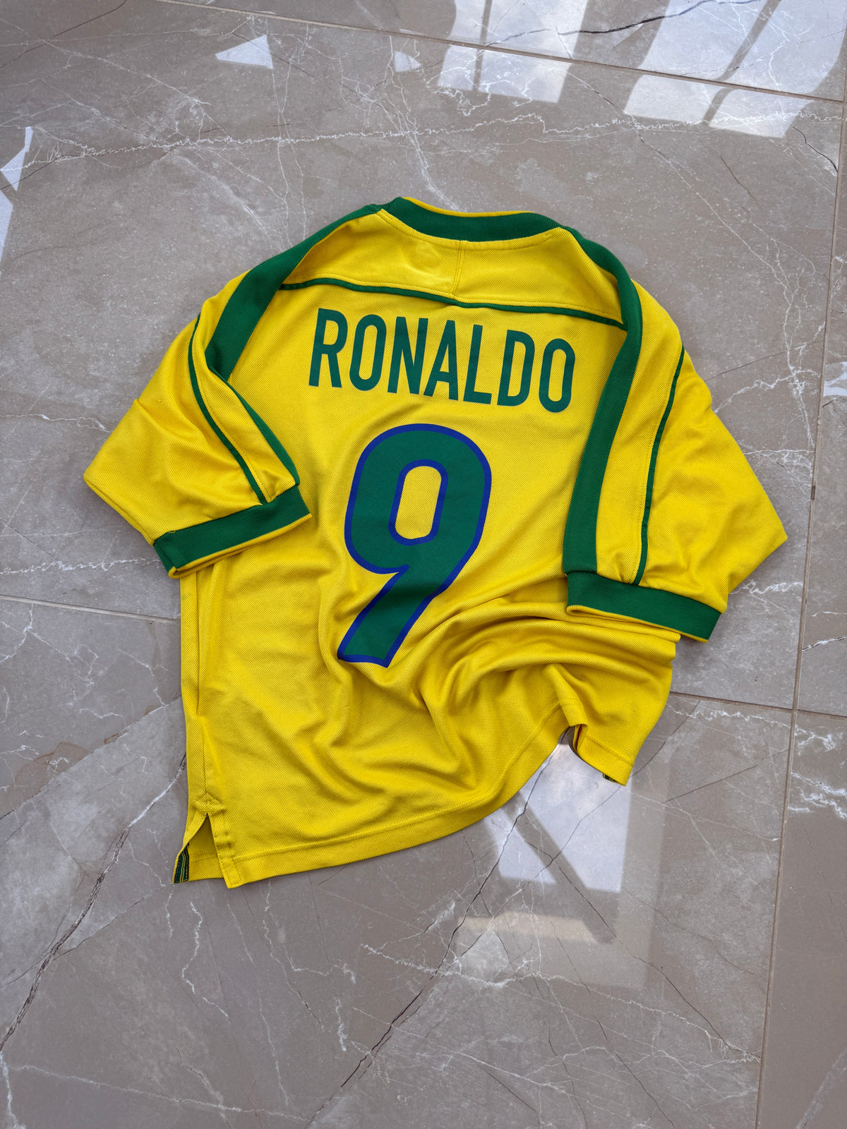 Brazil 1998/00 Nike Home Shirt - S (Ronaldo #9)