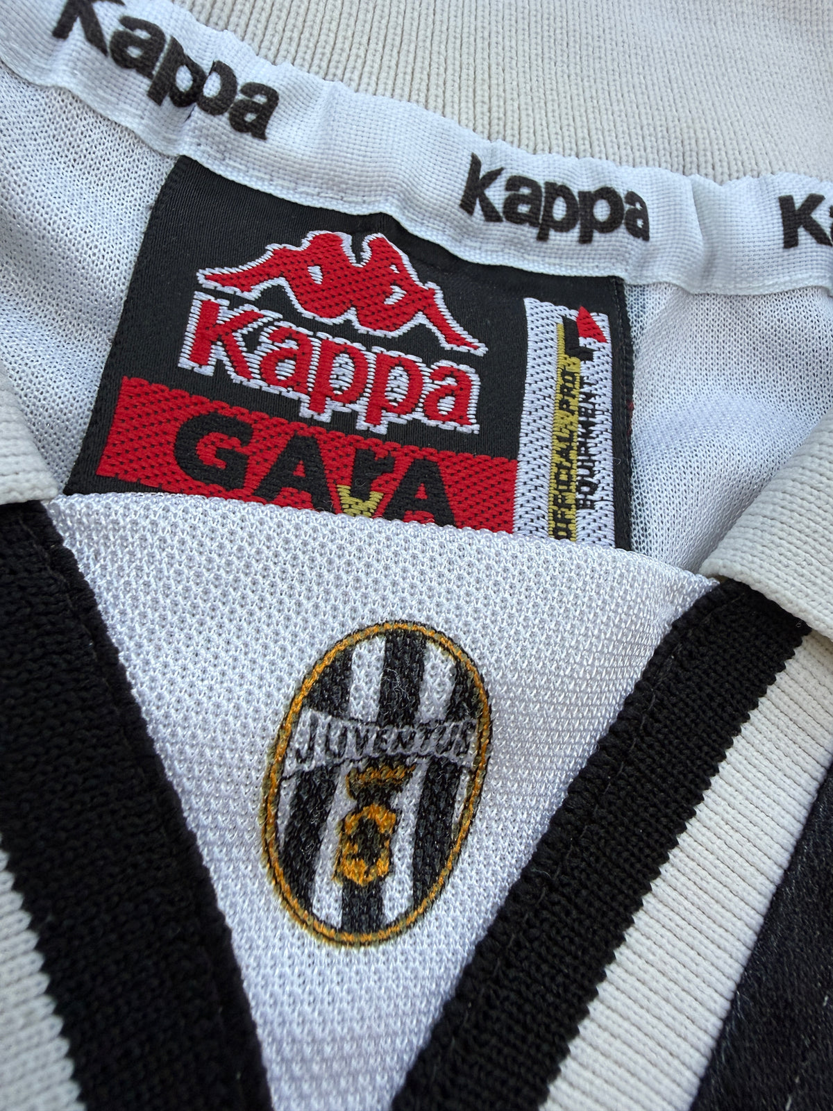 Juventus 1995/97 Kappa Home Shirt - L