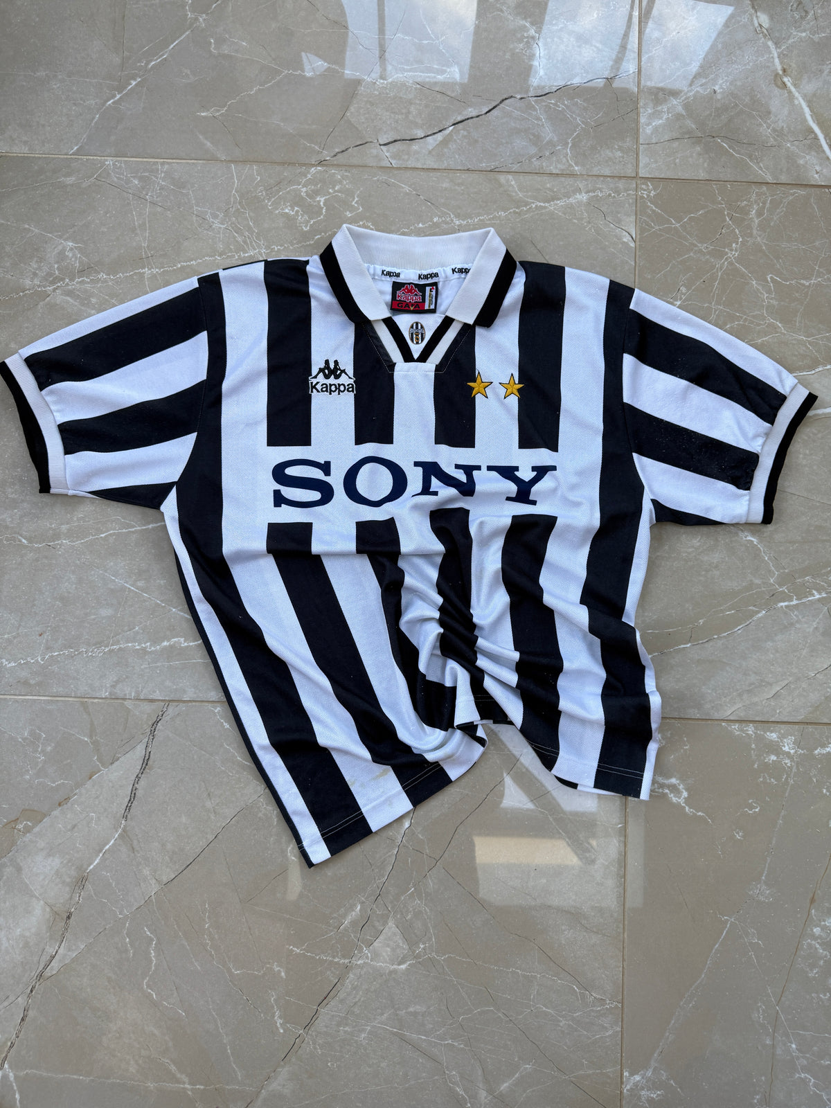 Juventus 1995/97 Kappa Home Shirt - L