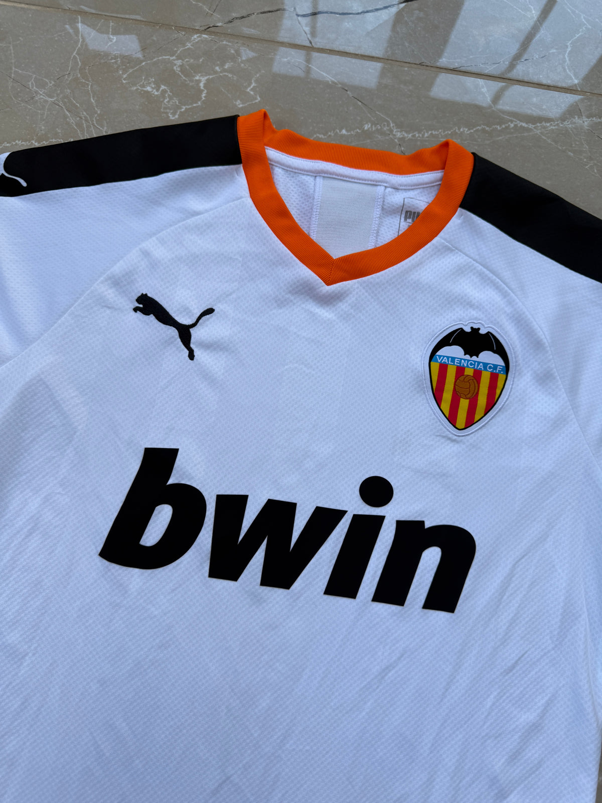 Valencia 2019/20 Puma Home Shirt - S